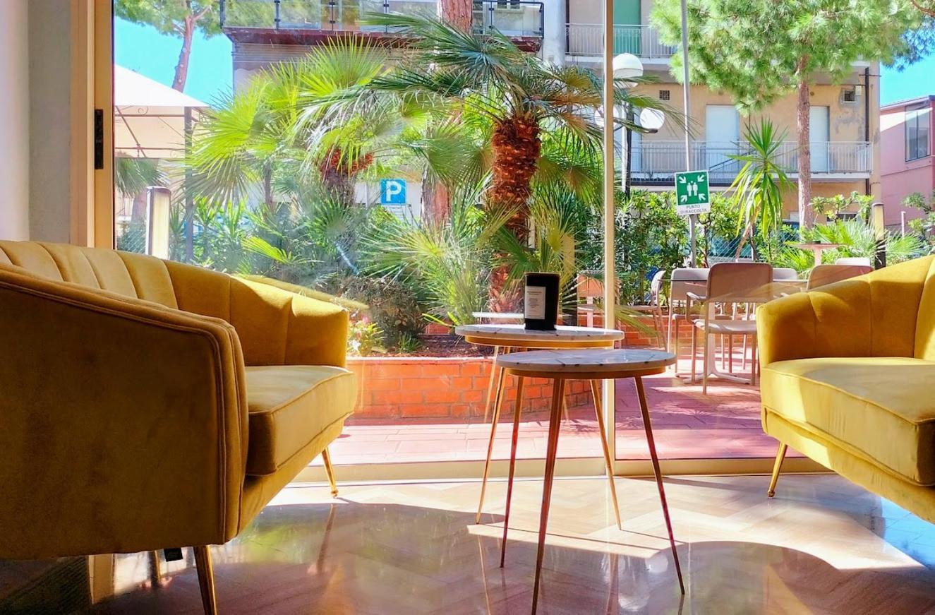 Aura Living Hotel Rimini Exterior photo